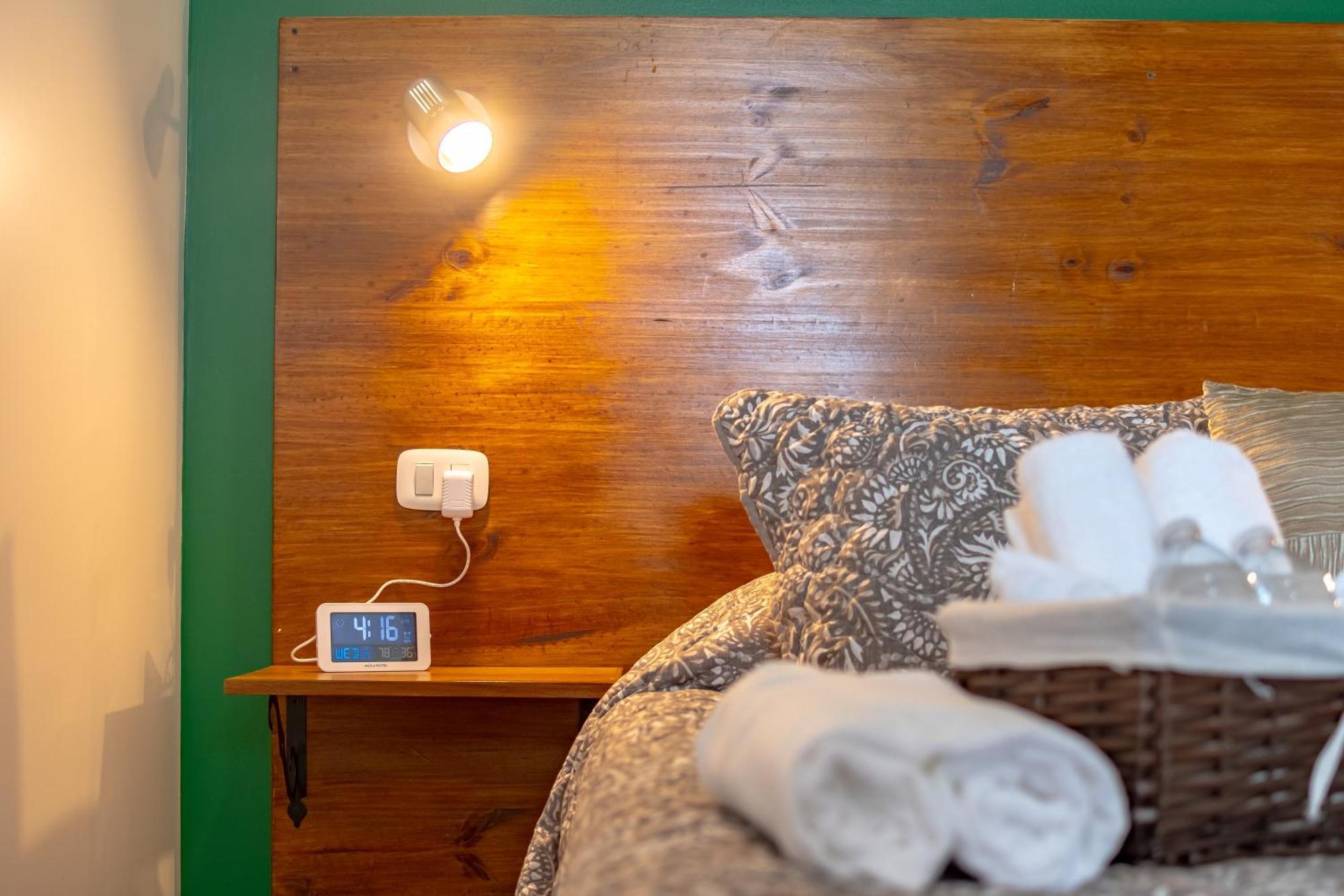 Alice Y Juancito Boutique Hotel 阿拉胡埃拉 客房 照片