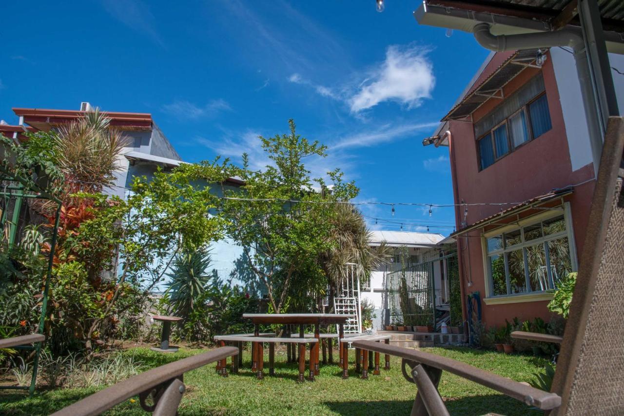 Alice Y Juancito Boutique Hotel 阿拉胡埃拉 外观 照片