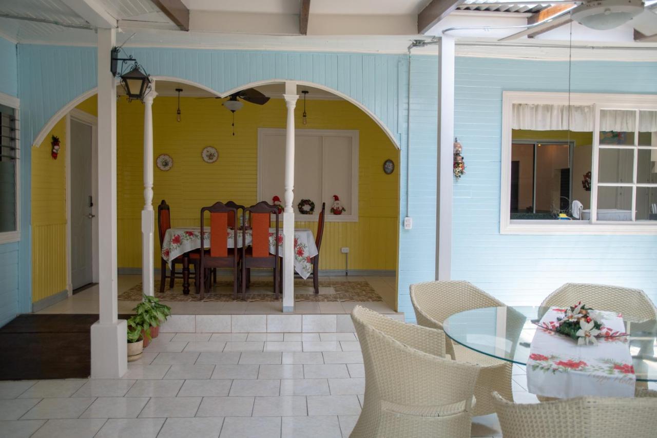 Alice Y Juancito Boutique Hotel 阿拉胡埃拉 外观 照片