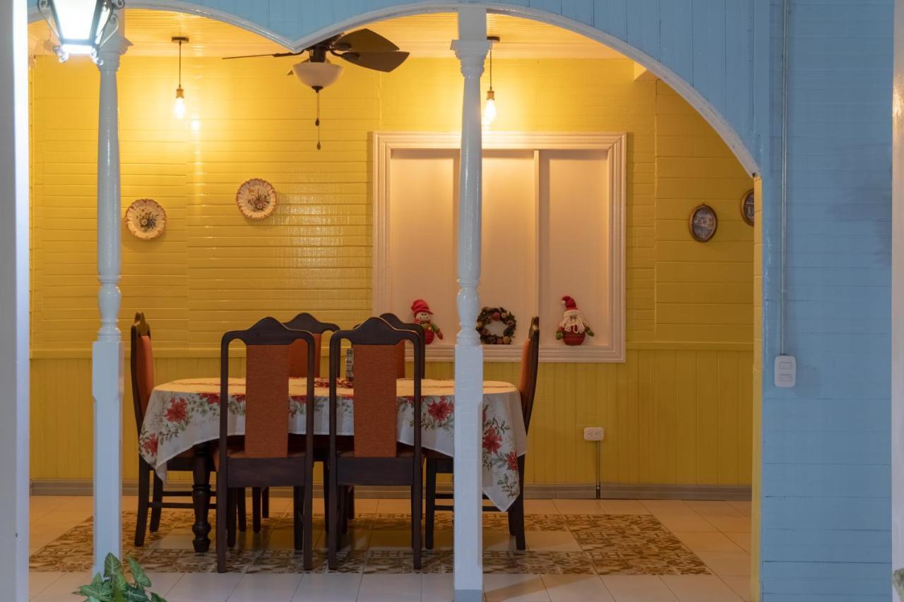 Alice Y Juancito Boutique Hotel 阿拉胡埃拉 外观 照片